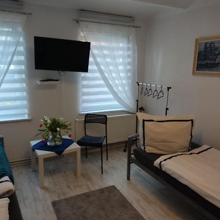 Ferienwohnung Mit Separatem Eingang Und Parkplatz, Ideal Fuer Handwerker Und Geschaeftsreisende Dorf Mecklenburg Εξωτερικό φωτογραφία
