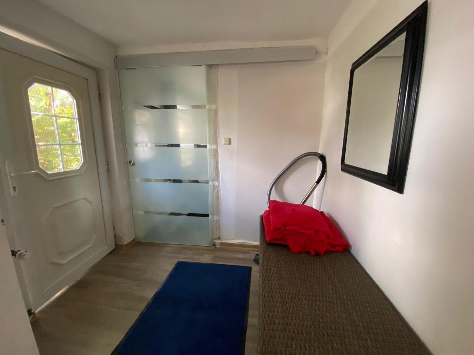 Ferienwohnung Mit Separatem Eingang Und Parkplatz, Ideal Fuer Handwerker Und Geschaeftsreisende Dorf Mecklenburg Εξωτερικό φωτογραφία