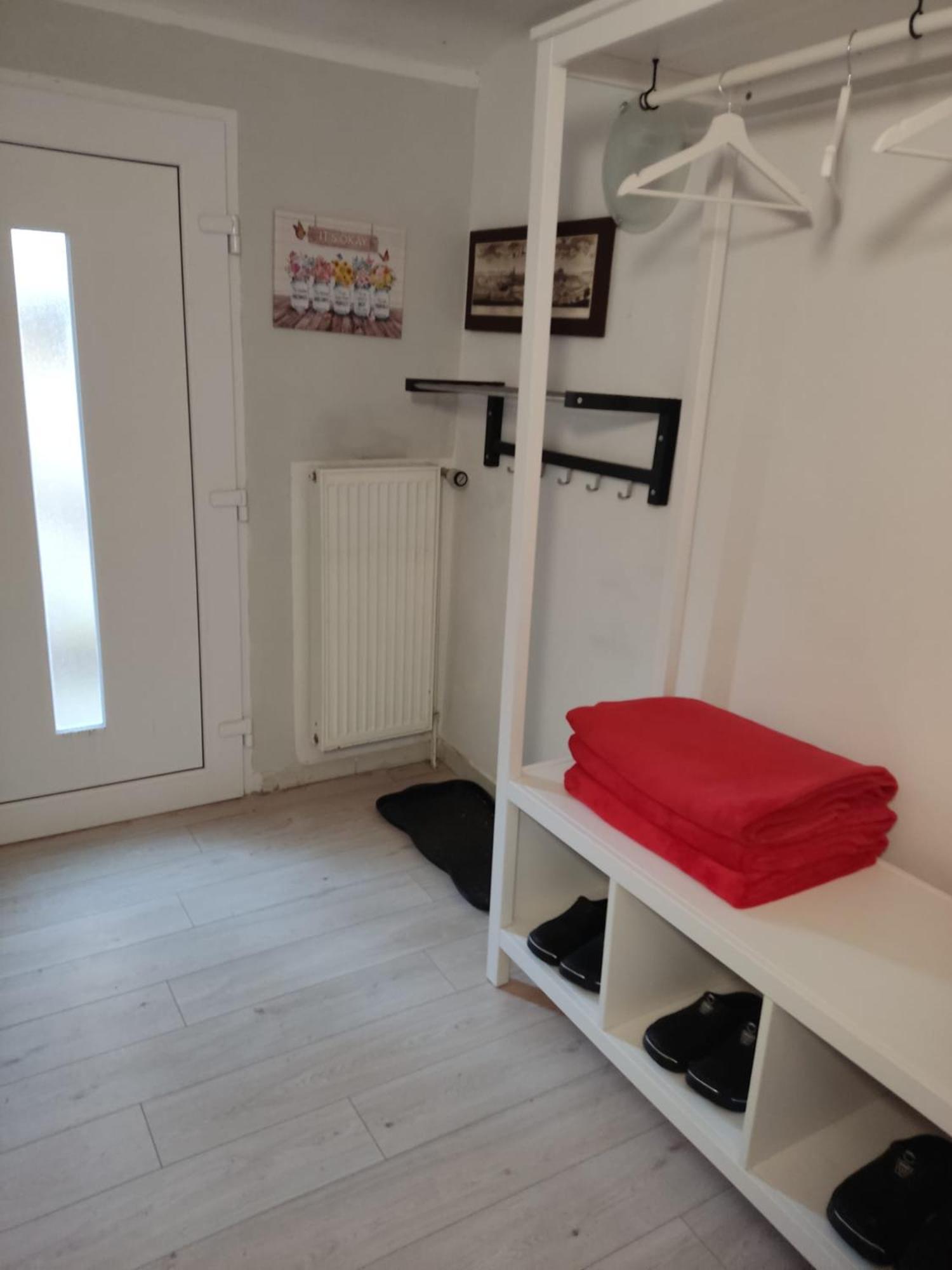 Ferienwohnung Mit Separatem Eingang Und Parkplatz, Ideal Fuer Handwerker Und Geschaeftsreisende Dorf Mecklenburg Εξωτερικό φωτογραφία